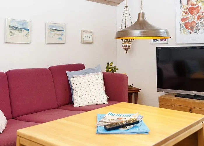 8 Person In Grenaa-by Traum *